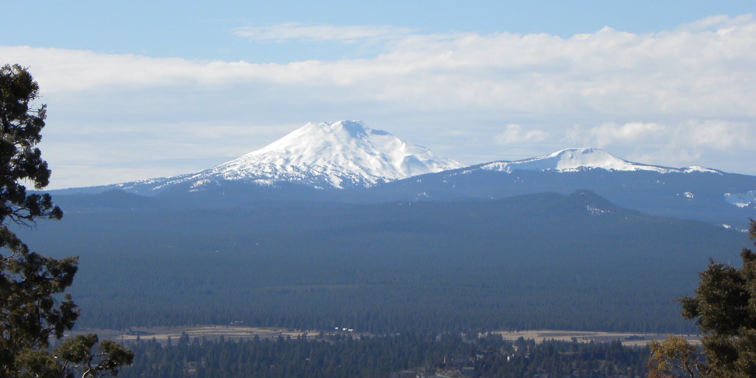 Bend, OR skyline, the corridor Whipshipper carriers serve daily