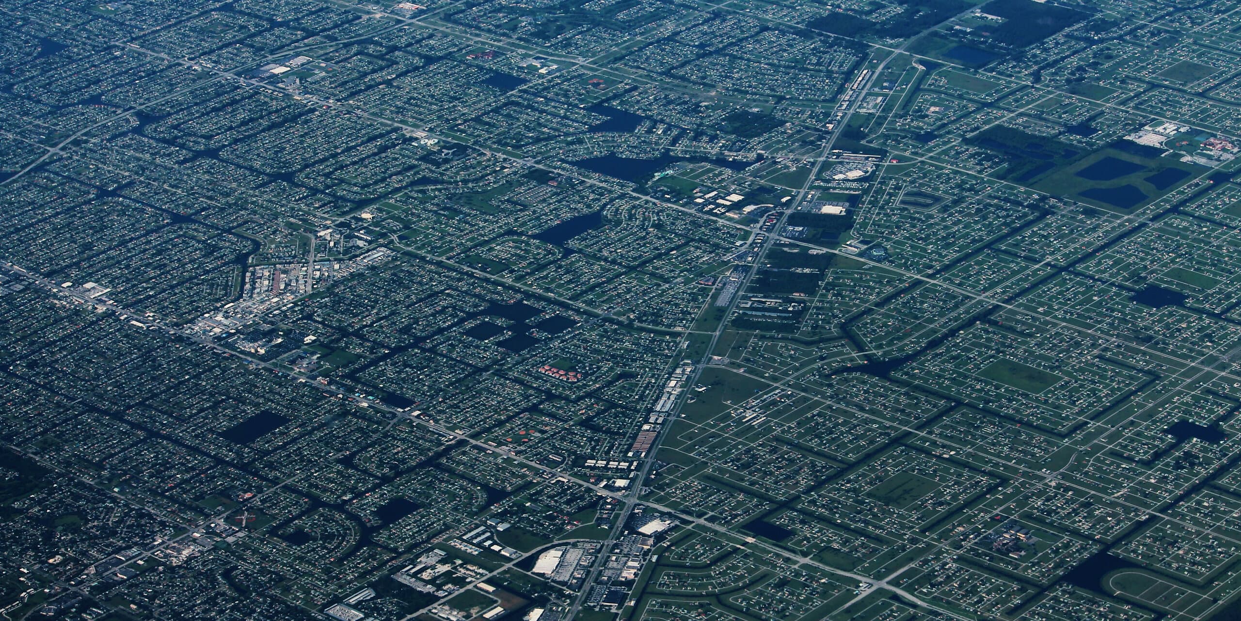 Cape Coral, FL skyline, the corridor Whipshipper carriers serve daily