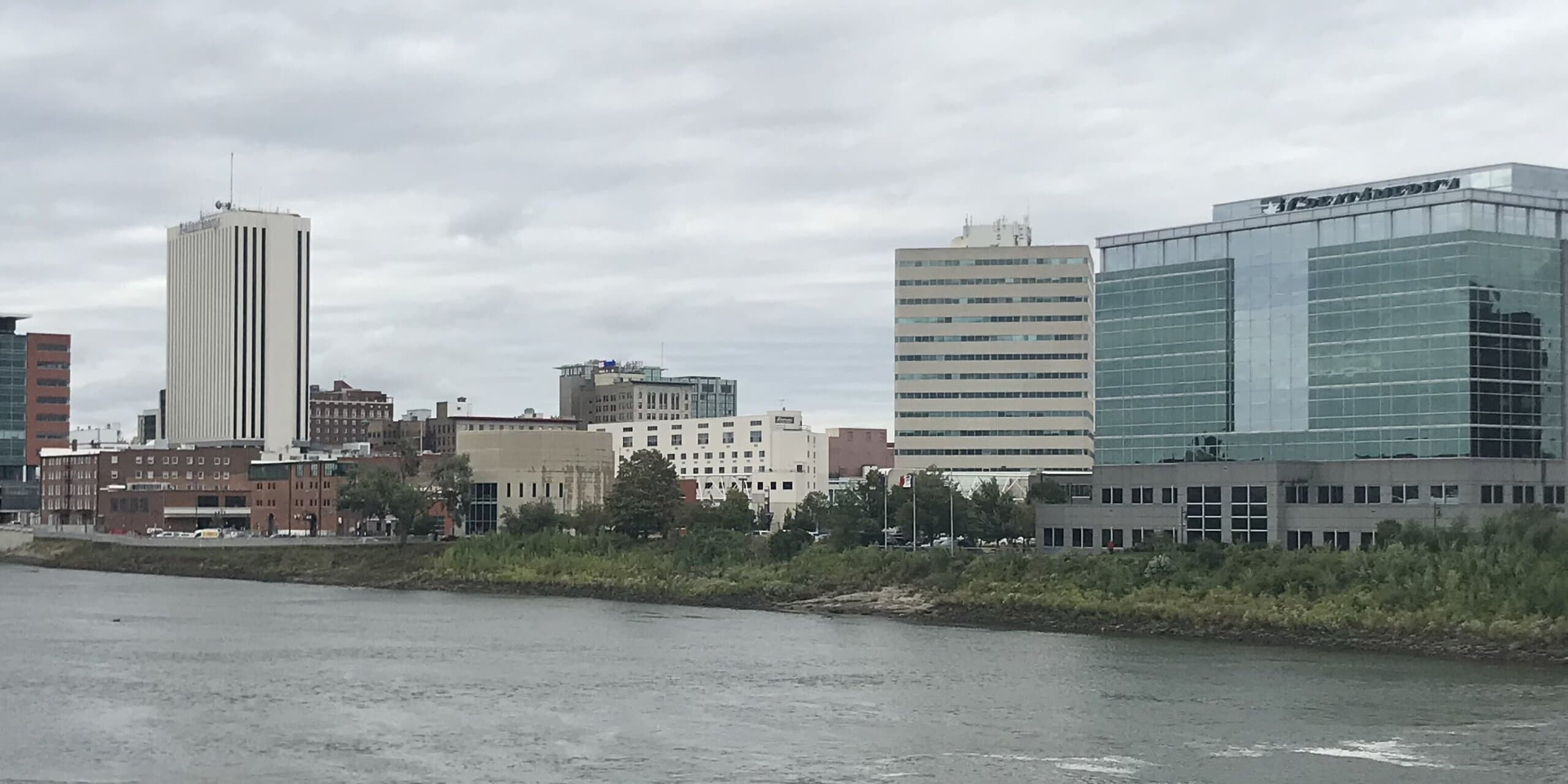Cedar Rapids, IA skyline, the corridor Whipshipper carriers serve daily