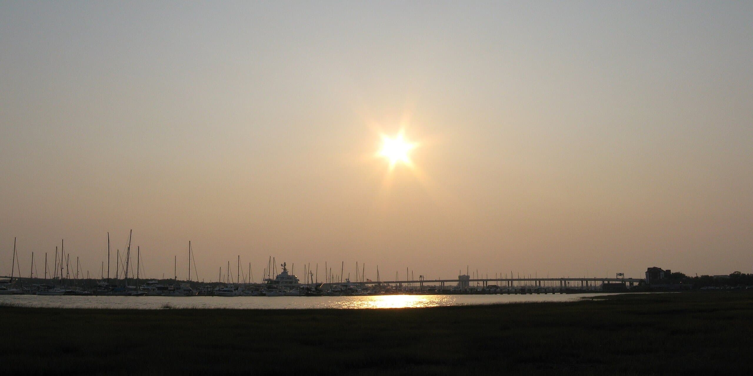 Charleston, SC skyline, the corridor Whipshipper carriers serve daily