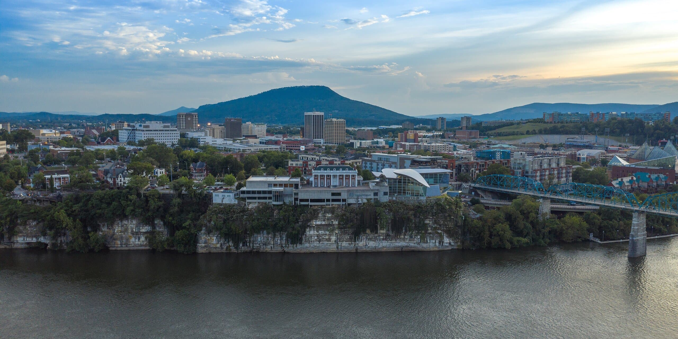 Chattanooga, TN skyline, the corridor Whipshipper carriers serve daily