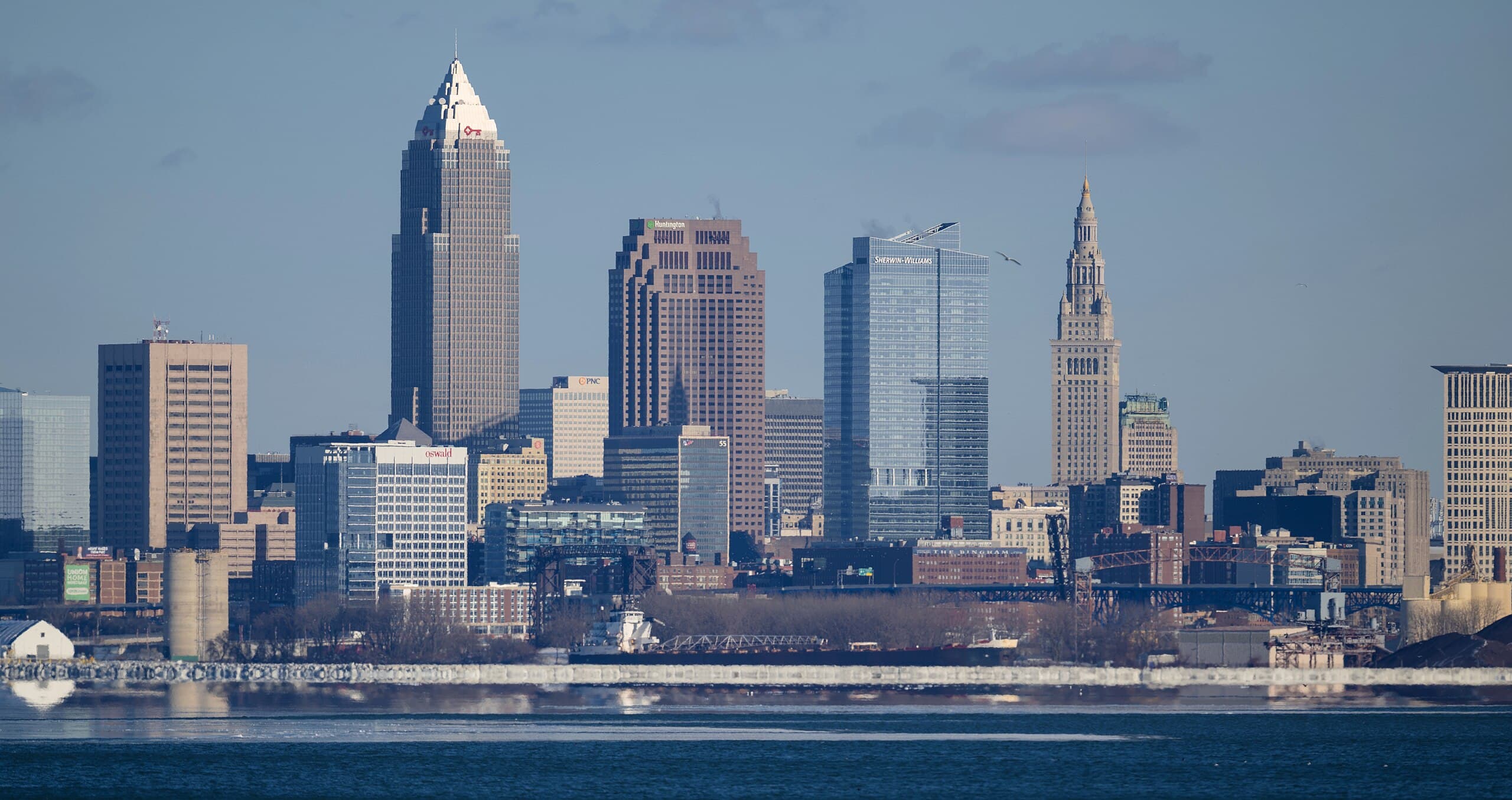 Cleveland, OH skyline, the corridor Whipshipper carriers serve daily