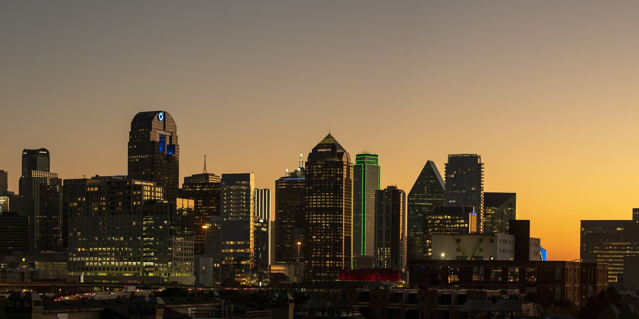 Dallas, TX skyline, the corridor Whipshipper carriers serve daily