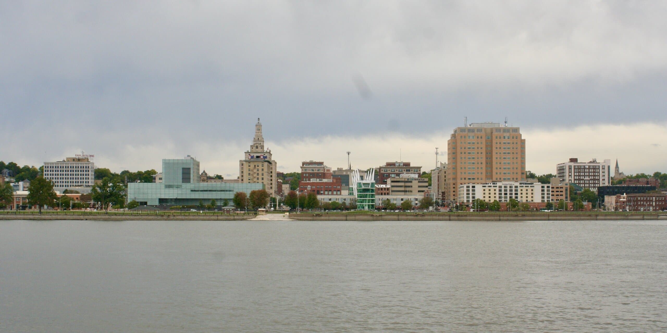 Davenport, IA skyline, the corridor Whipshipper carriers serve daily