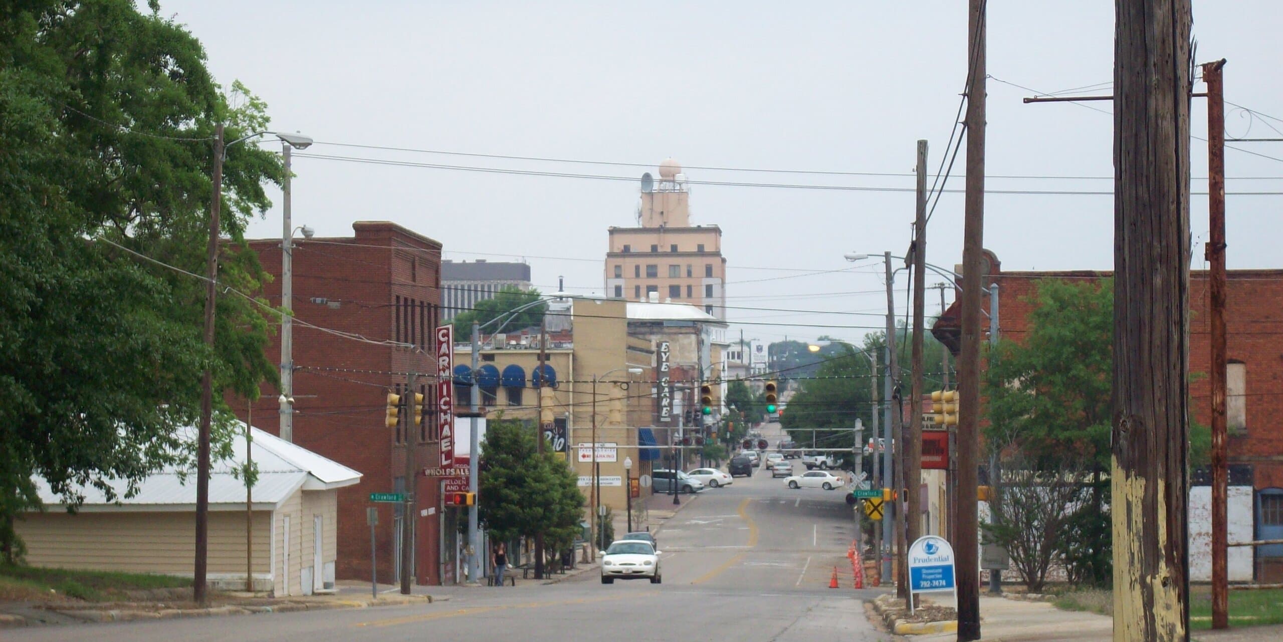 Dothan, AL skyline, the corridor Whipshipper carriers serve daily
