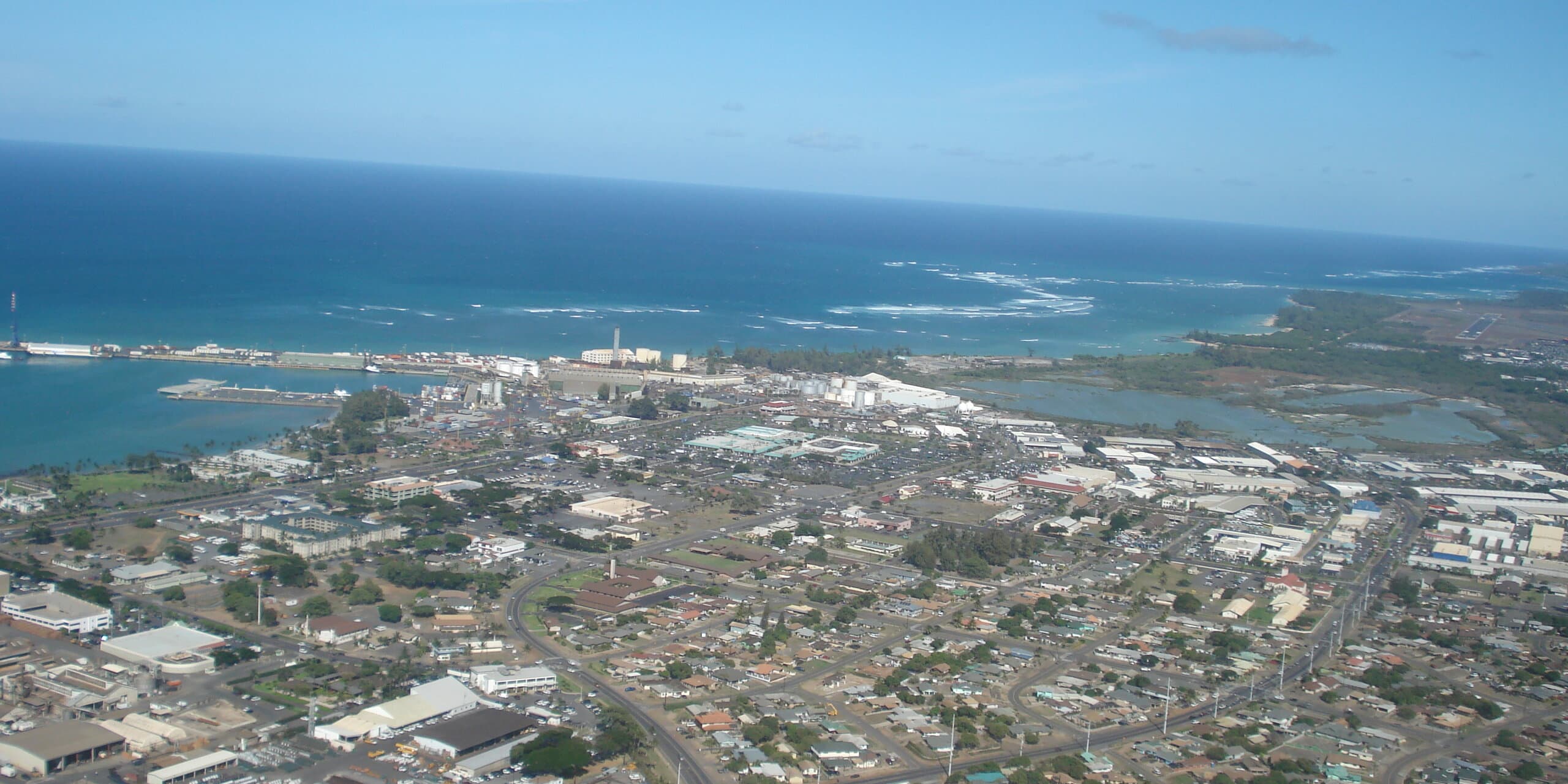 Kahului, HI skyline, the corridor Whipshipper carriers serve daily