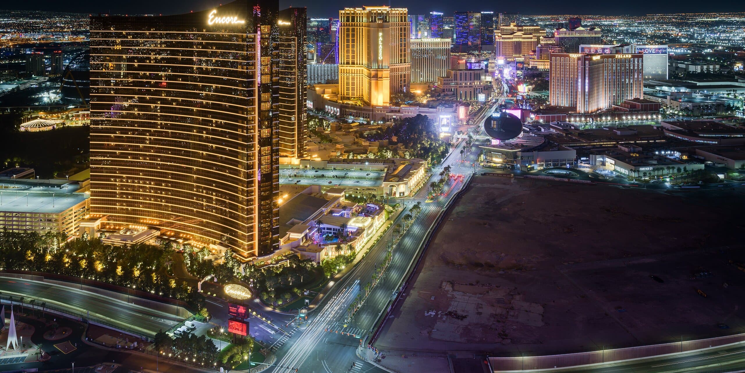 Las Vegas, NV skyline, the corridor Whipshipper carriers serve daily