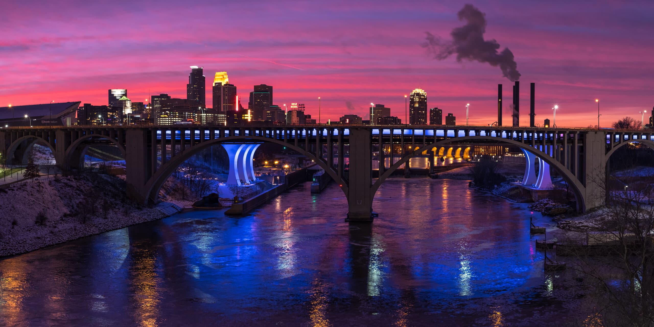 Minneapolis, MN skyline, the corridor Whipshipper carriers serve daily