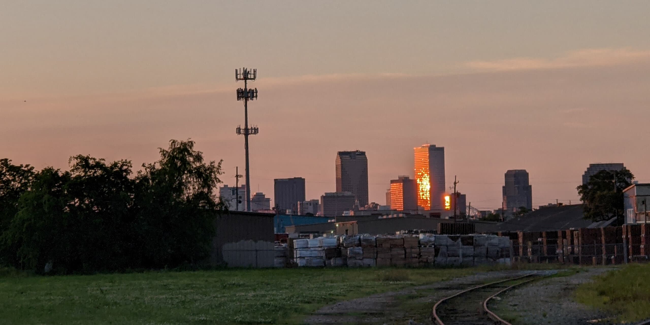 New Orleans, LA skyline, the corridor Whipshipper carriers serve daily