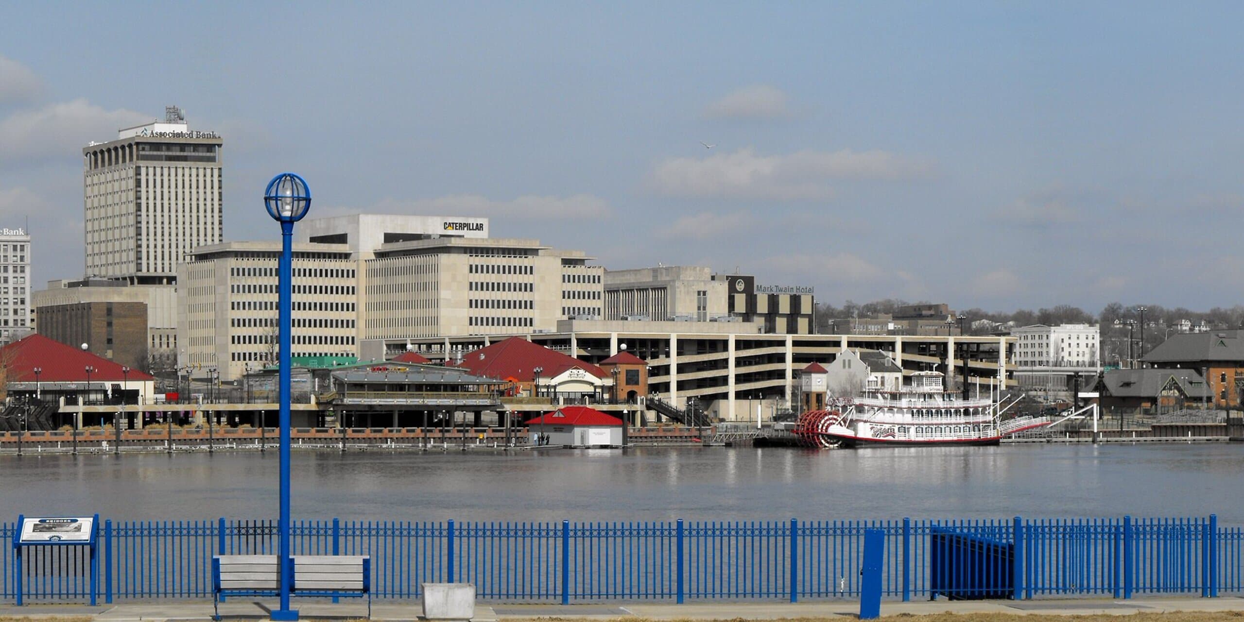 Peoria, IL skyline, the corridor Whipshipper carriers serve daily
