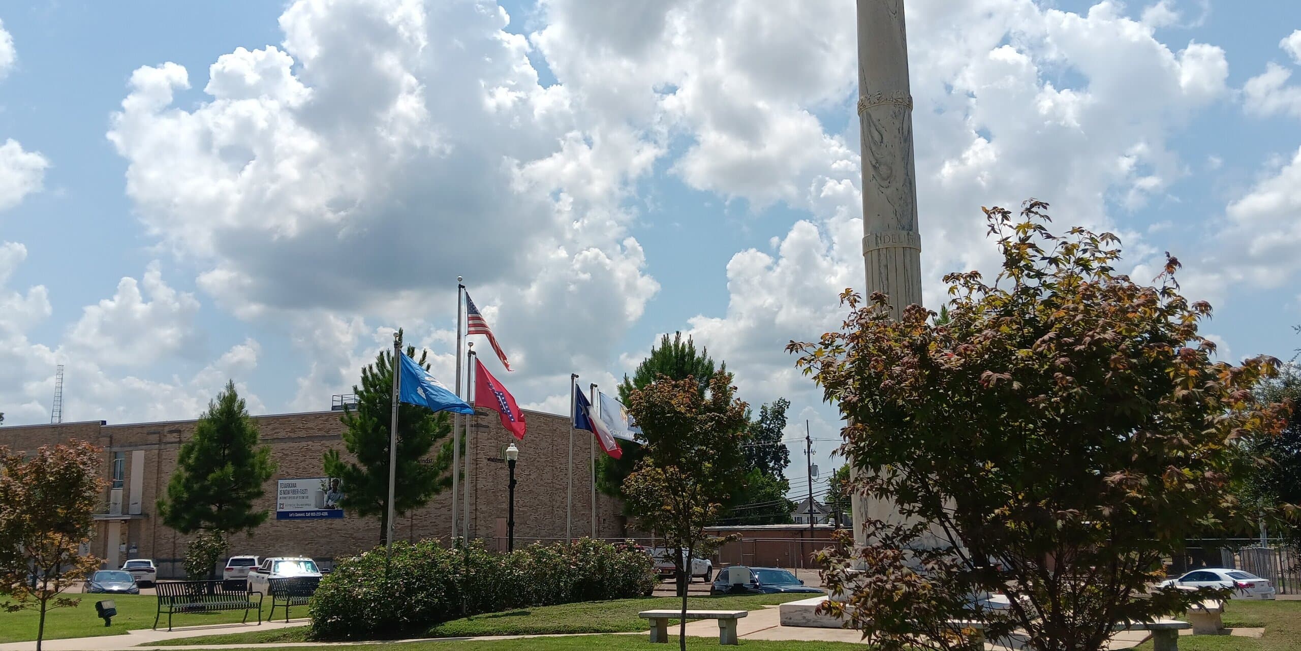 Texarkana, TX skyline, the corridor Whipshipper carriers serve daily